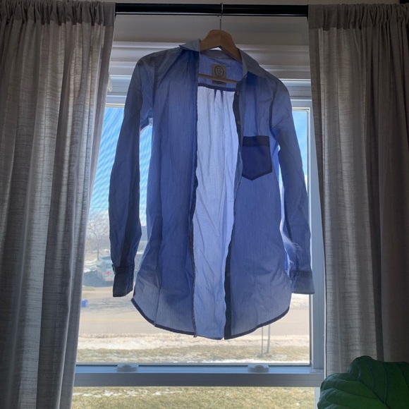 Aritzia Talula Boyfriend fit button down xxs - Picture 1 of 2